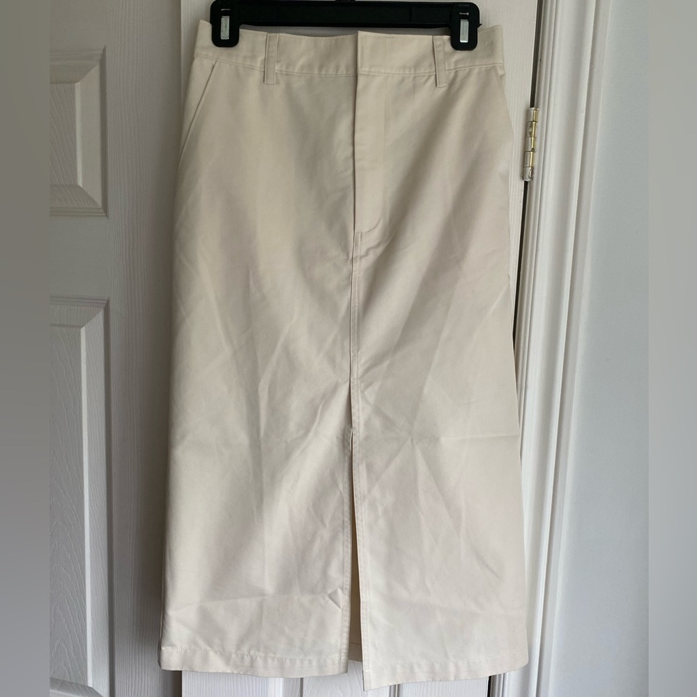 NWOT Elodie Cream front slit Skirt